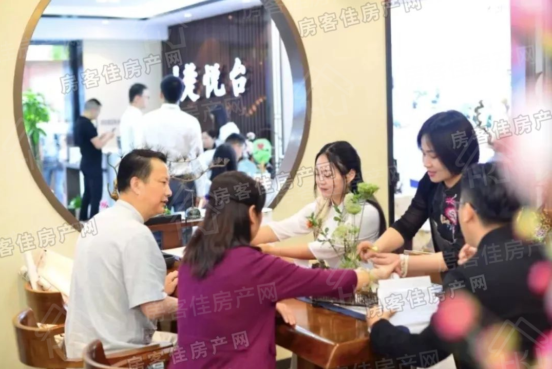 碧桂园楚悦台开盘实拍图 碧桂园楚悦台开盘实拍图